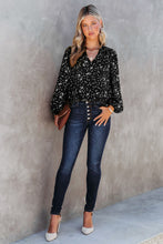 Load image into Gallery viewer, Yellow Split Neck Fall Printed Crinkled Blouse