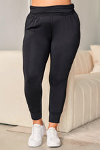 Load image into Gallery viewer, Black High Waist Pleated Pocket Leggings