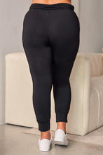Load image into Gallery viewer, Black High Waist Pleated Pocket Leggings
