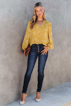 Load image into Gallery viewer, Yellow Split Neck Fall Printed Crinkled Blouse