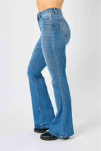 Load image into Gallery viewer, Daisy-Flare Jeans Judy Blue
