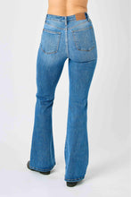 Load image into Gallery viewer, Daisy-Flare Jeans Judy Blue
