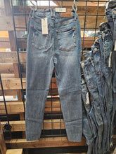 Load image into Gallery viewer, Tulip-Vintage Wash Skinny Jean
