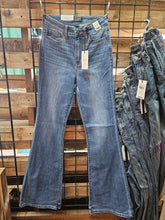 Load image into Gallery viewer, Daisy-Flare Jeans Judy Blue
