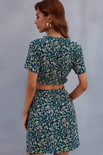 Load image into Gallery viewer, SMALL FLORAL CROP TOP AND HIGH WAIST SKIRT SET_CWSTB0130: GREEN / (XL) 1
