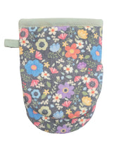 Load image into Gallery viewer, "Country Barn" Farm Animal-Themed Grabber Mitt
