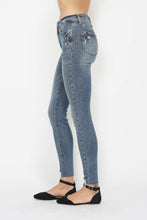 Load image into Gallery viewer, Tulip-Vintage Wash Skinny Jean
