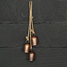 Load image into Gallery viewer, 570556- 13inL Swiss Cowbell Cluster-Bronze-3pcs 3"Lx1.5"D

