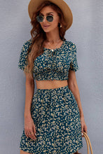 Load image into Gallery viewer, SMALL FLORAL CROP TOP AND HIGH WAIST SKIRT SET_CWSTB0130: GREEN / (L) 1
