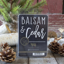 Load image into Gallery viewer, 5.5 oz Wax Melts Christmas: Balsam &amp; Cedar
