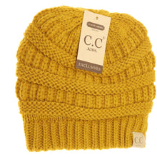 Load image into Gallery viewer, Kids Solid Fuzzy Lined CC Beanie
